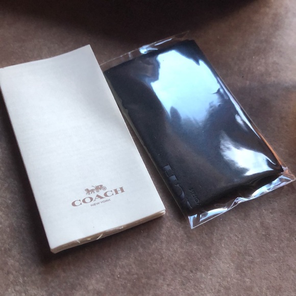 COACH SUNGLASSES (NEW) - Picture 7 of 11